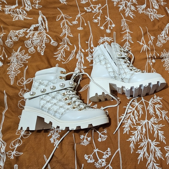 Aldo cream tweed boots - Picture 3 of 3